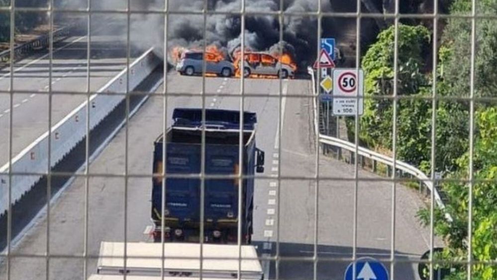 Espectacular asalto a camión blindado en Italia: Tiroteo y arrestos tras audaz golpe