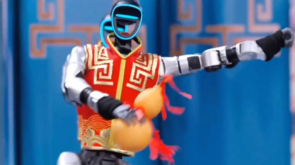 Asombro mundial: Robots humanoides exhiben destreza en artes marciales en programa televisivo chino