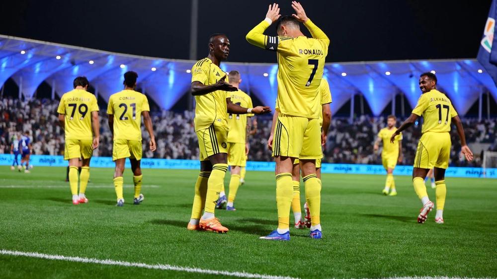 Cristiano Ronaldo Acorta la Distancia Hacia el Millar de Goles en su Regreso a Arabia Saudita