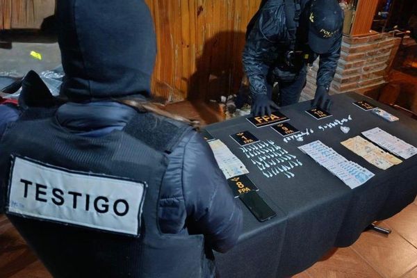 Cruz Alta: Operativo policial desmantela punto de venta de estupefacientes; tres detenidos