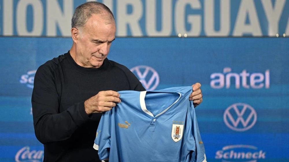 Bielsa anticipa su despedida de la selección uruguaya después del Mundial 2026