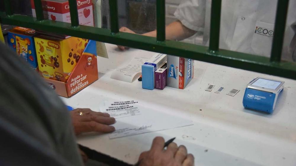 Farmacéuticos alertan sobre posible falta de medicamentos por deuda millonaria del PAMI
