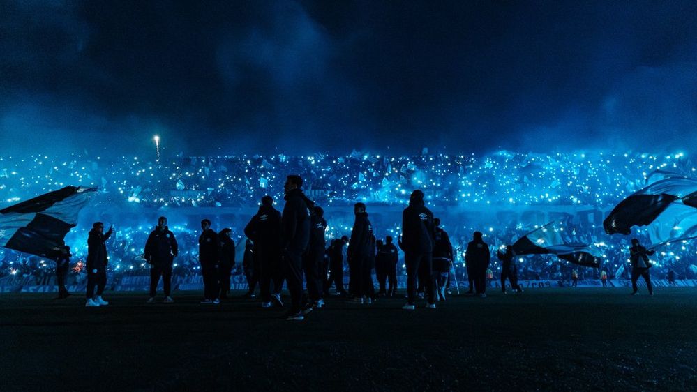 Multitudinaria manifestación de apoyo a Belgrano antes de la crucial final