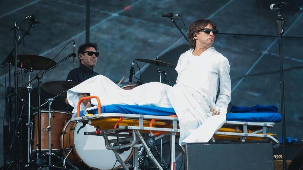 Levinton Deslumbró en Cosquín Rock 2026 con una Llegada Inesperada y un Show Vibrante