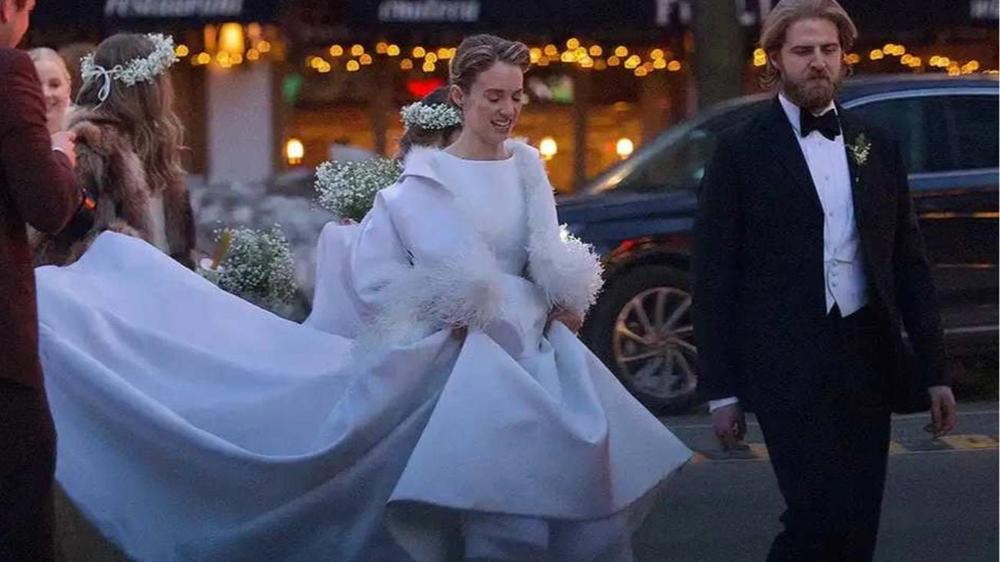 Celebración Nupcial entre Maya Hawke y Christian Lee Hutson en el Día de los Enamorados