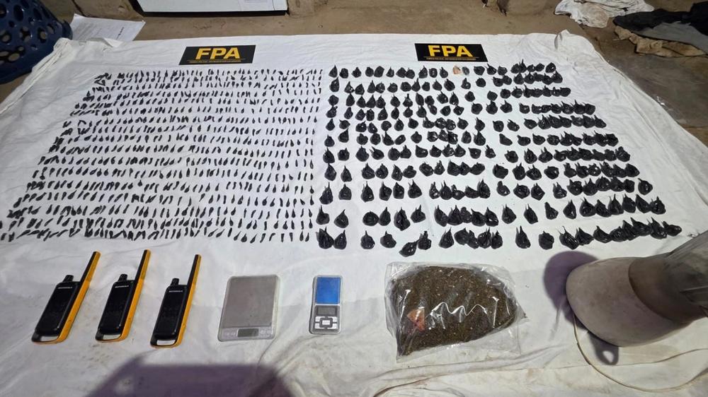 Golpe al narco en Córdoba: Cae banda con falopa y fierros caseros