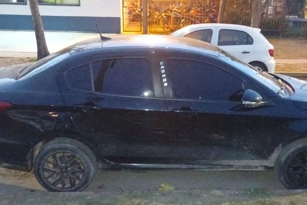 Adolescentes Detenidos por Robo de Automóvil a Conductora de Aplicación en Córdoba