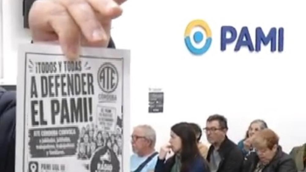 Empleados de PAMI Córdoba protestan contra políticas de ajuste y posible desfinanciamiento