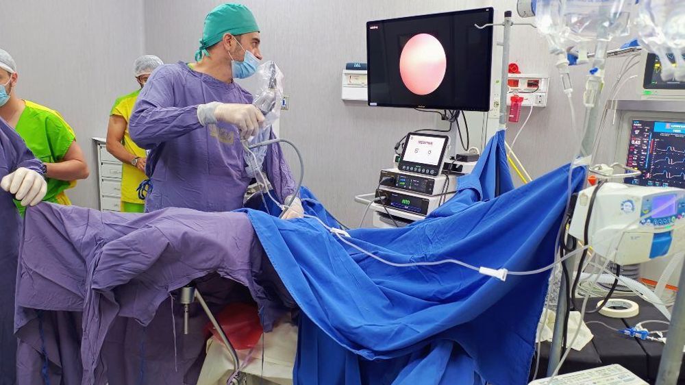 Hospital Público Cordobés Realiza Innovadora Cirugía Urológica con Láser Holmium