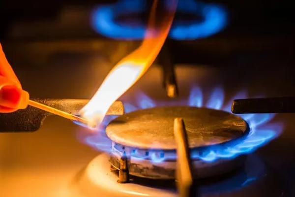 Revisión de Subsidios al Gas: Un Nuevo Esquema Afectaría a Miles de Hogares