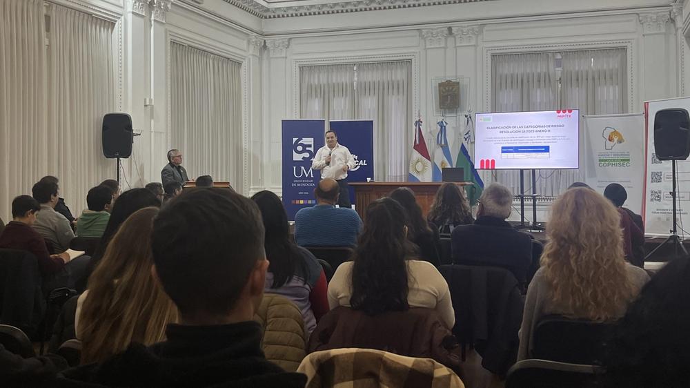 Definen lineamientos para impulsar el ejercicio profesional y el desarrollo económico