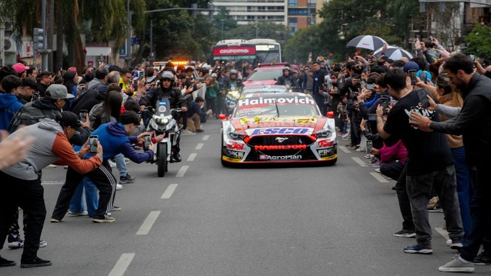 Alteraciones en el tránsito céntrico por exhibición del Turismo Carretera en el Buen Pastor