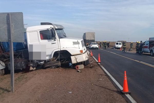 Trágico siniestro vial en el sur cordobés deja un saldo de dos víctimas fatales cerca de La Carlota