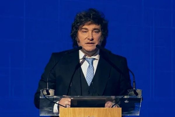 El Presidente Milei Afirma que Argentina Superó su Historial de Incumplimientos Financieros