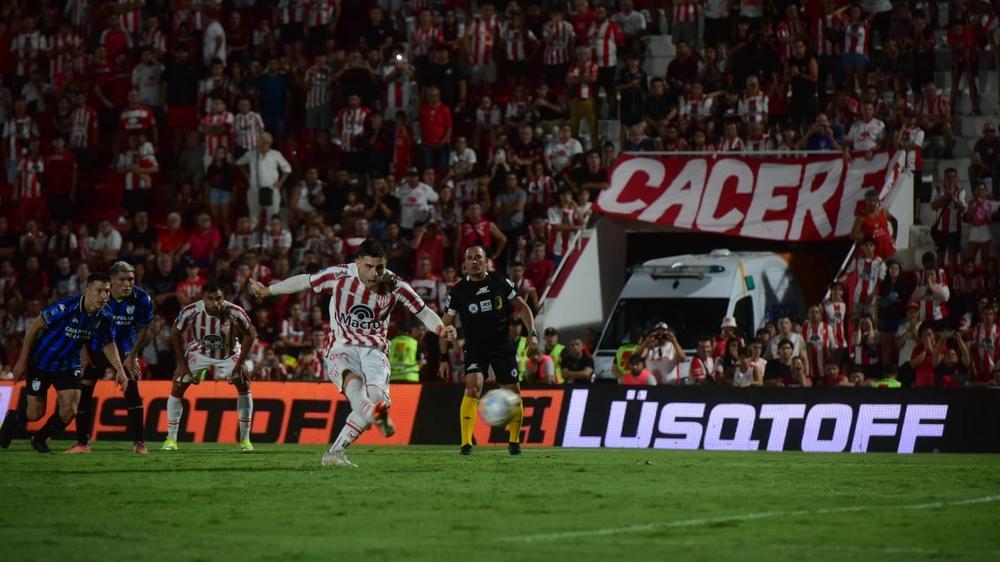 Disputa Arbitral en Alta Córdoba: Penal Cuestionado Desata Reclamos de Atlético Tucumán Ante Instituto
