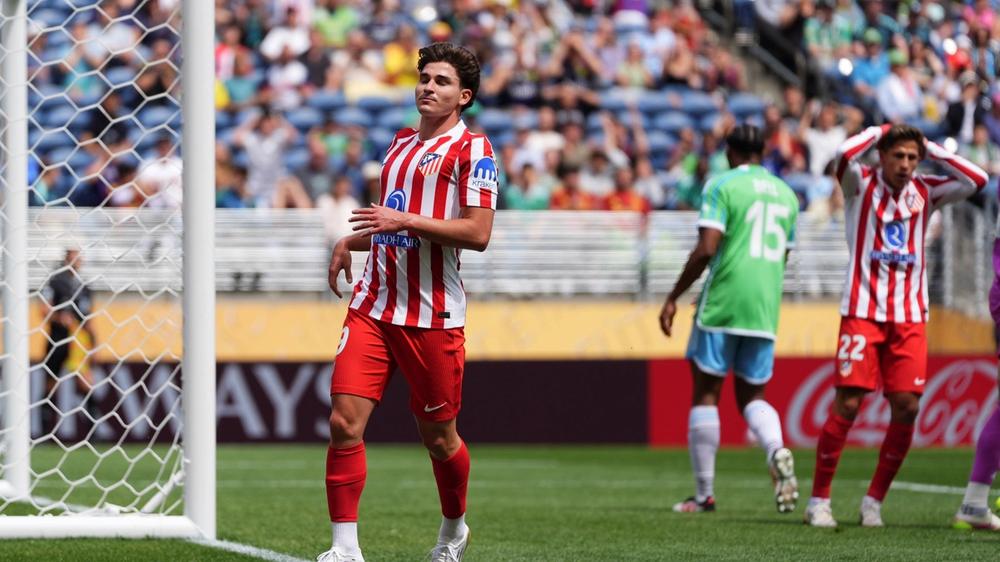 Oferta millonaria rechazada por el club Atlético por el delantero Julián Álvarez