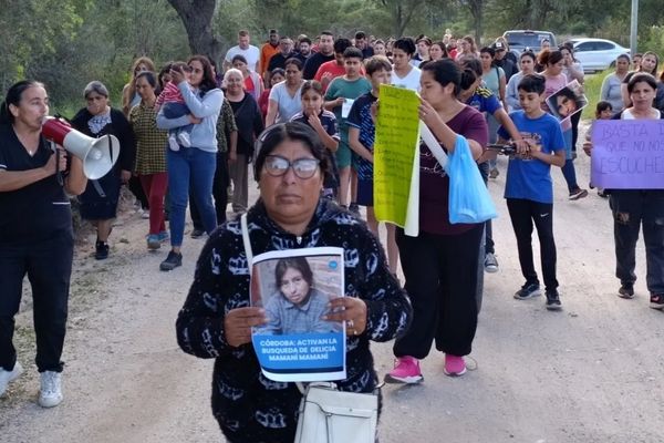 Familiares de Delicia Mamani exigen justicia frente a los Tribunales Federales