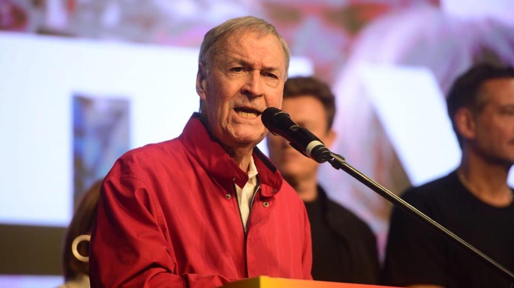 Schiaretti Asume Banca en el Congreso y Anuncia Renuncia a Percepciones Salariales