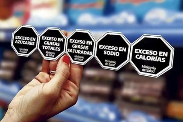 Amplio rechazo a posible derogación del etiquetado frontal de alimentos