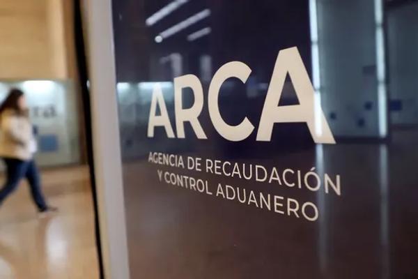 Ingresos tributarios no logran superar la escalada inflacionaria en abril