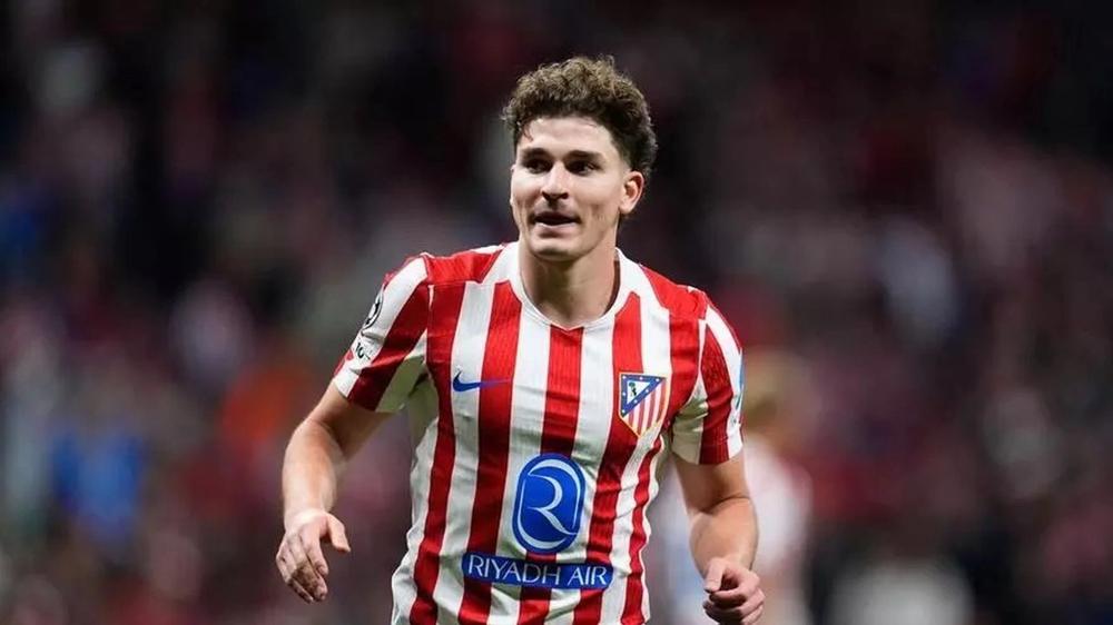 El FC Barcelona avanza en la contratación de Julián Álvarez: Negociaciones en curso