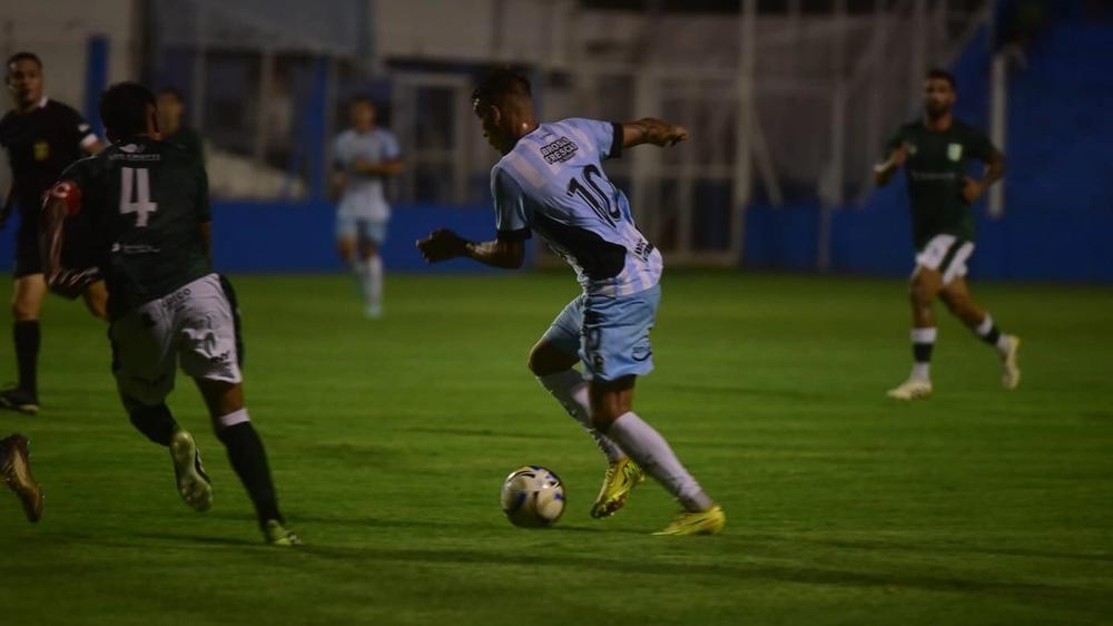 Racing intensifica preparativos para su estreno ante Estudiantes de Caseros
