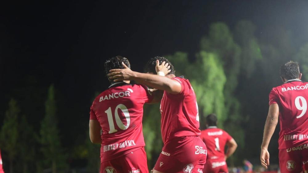 Dogos XV suma una victoria ante Cobras pero busca mayor solidez en su juego