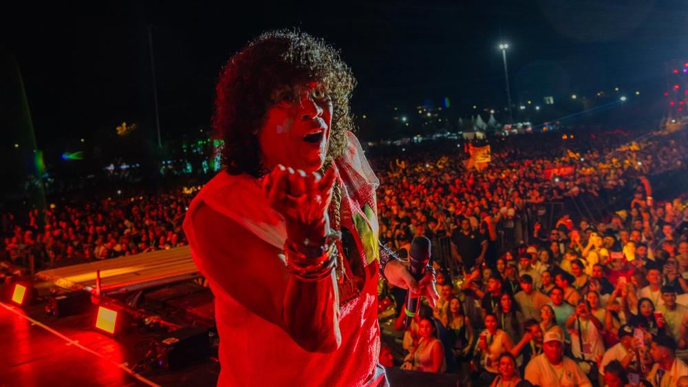 Incertidumbre sobre la presentación de La Mona Jiménez en el barrio Alberdi