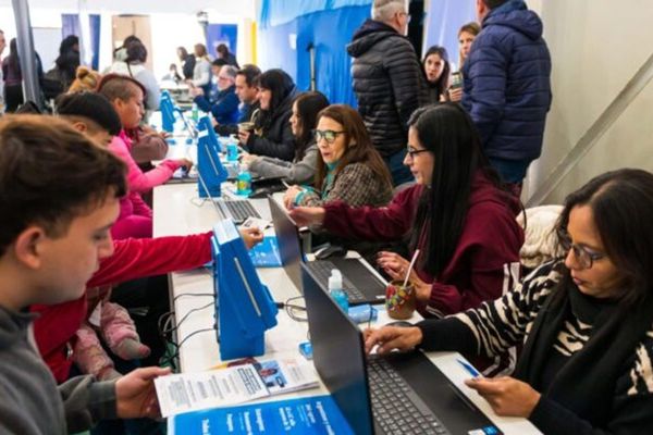 Servicios Municipales Desembarcan en Ampliación Ferreyra con "Córdoba Con Vos"