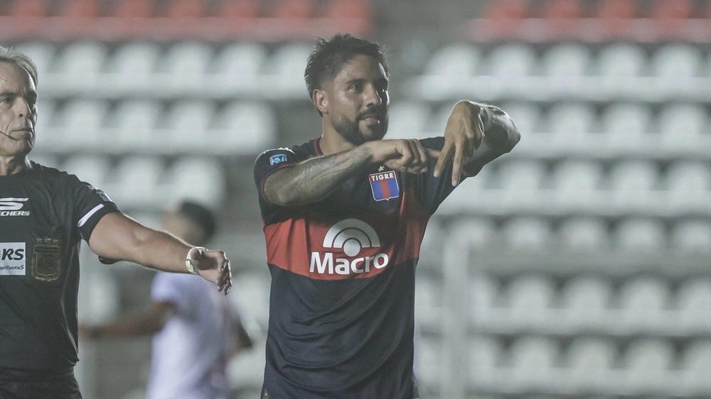 Tigre supera a Claypole y avanza en la Copa Argentina con doblete de Romero