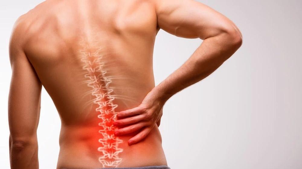 Postura y Bienestar: Tres Hábitos Diarios Que Podrían Afectar la Salud de Tu Columna