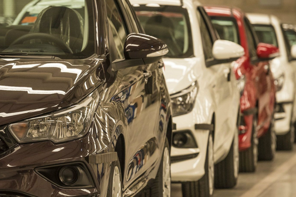 Mercado automotor en Córdoba: Caen las ventas de 0km, auge sostenido de motocicletas