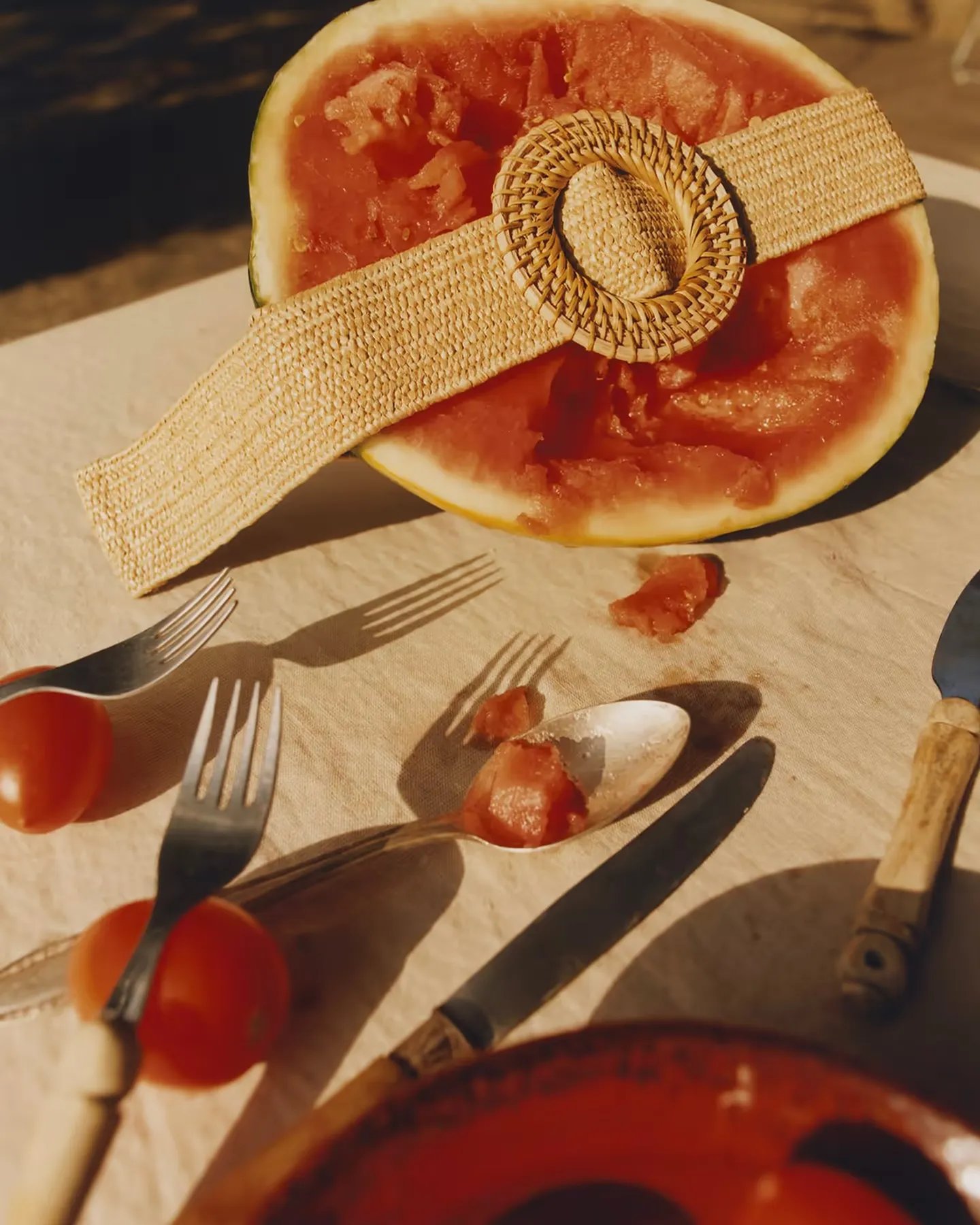 eddie-wrey-mango-spring-sumer-2022-by-manana-27_0003_eddie-wrey-mango-spring-sumer-2022-by-manana-04