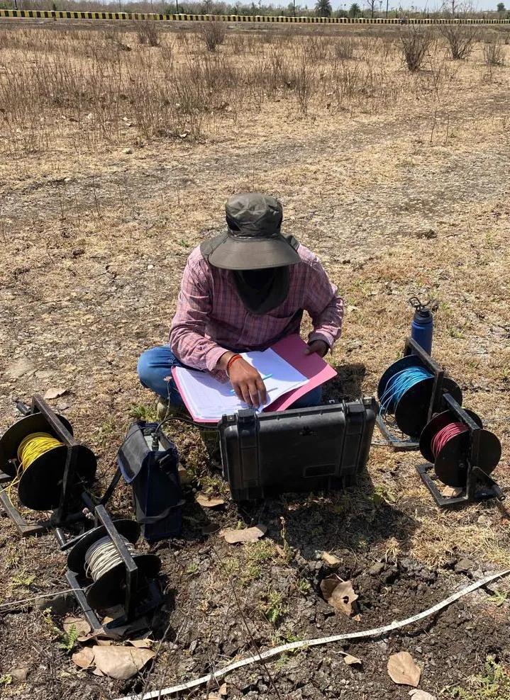 Ves survey field team