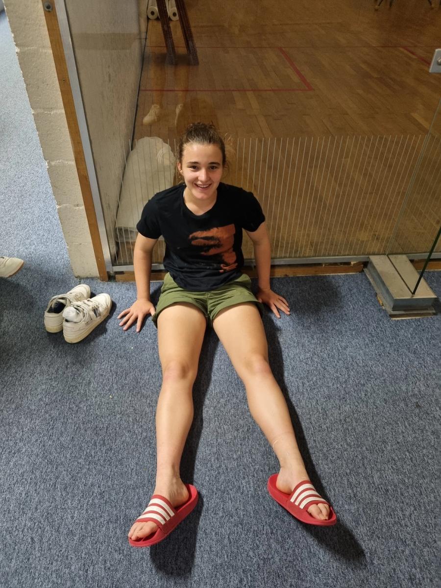 Julie Keeps Quiet - Behind the scenes 7