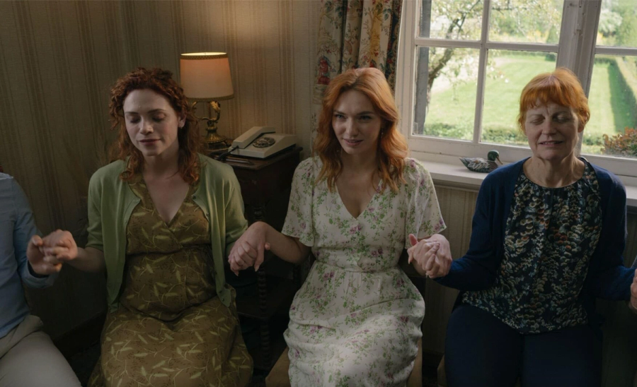 The Couple Next Door - Behind the scenes 6