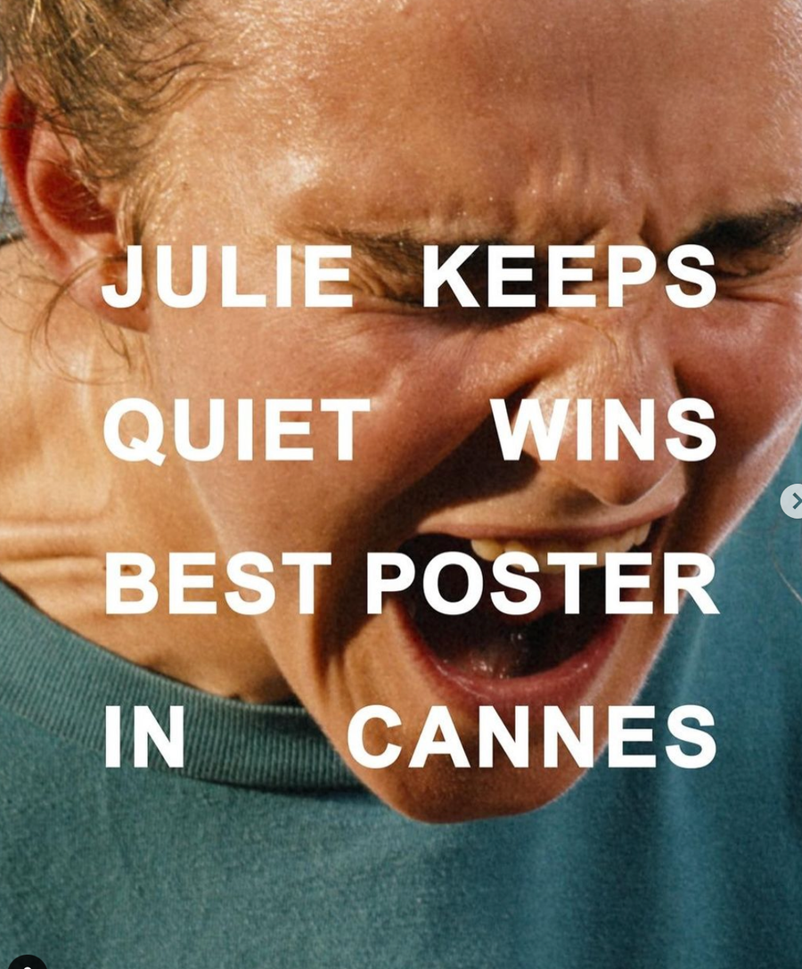 Julie Keeps Quiet - Behind the scenes 6