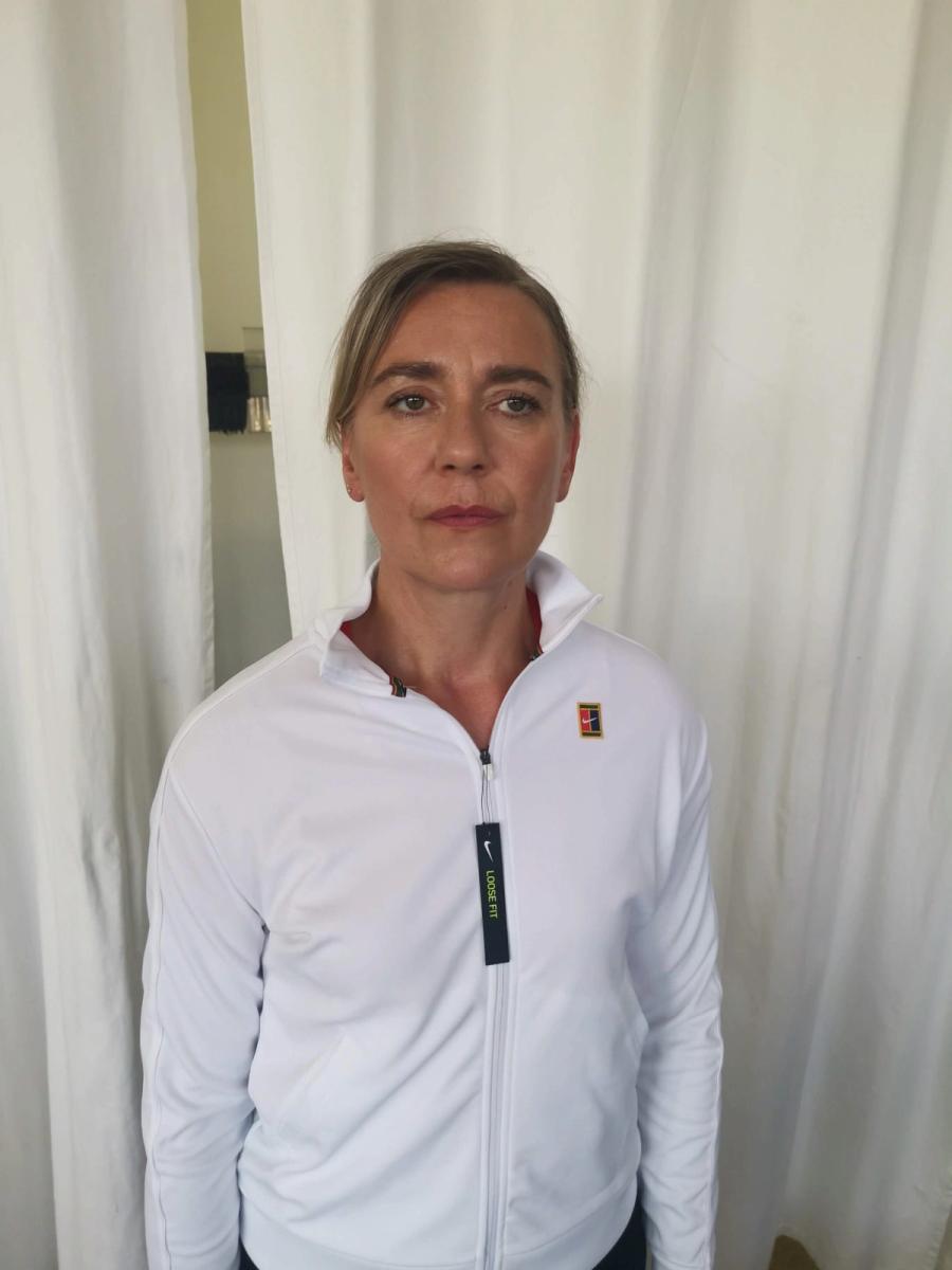 Stephanie - Behind the scenes 7