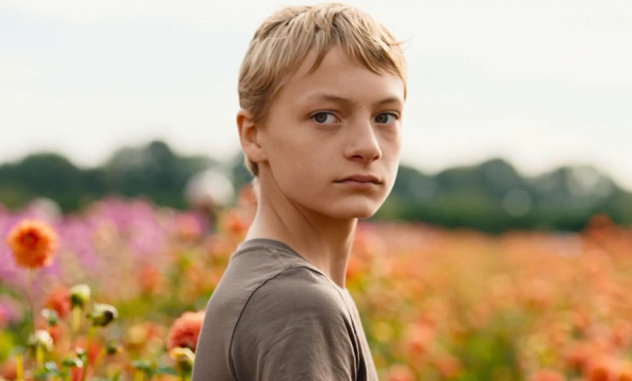 Close - Behind the scenes 14