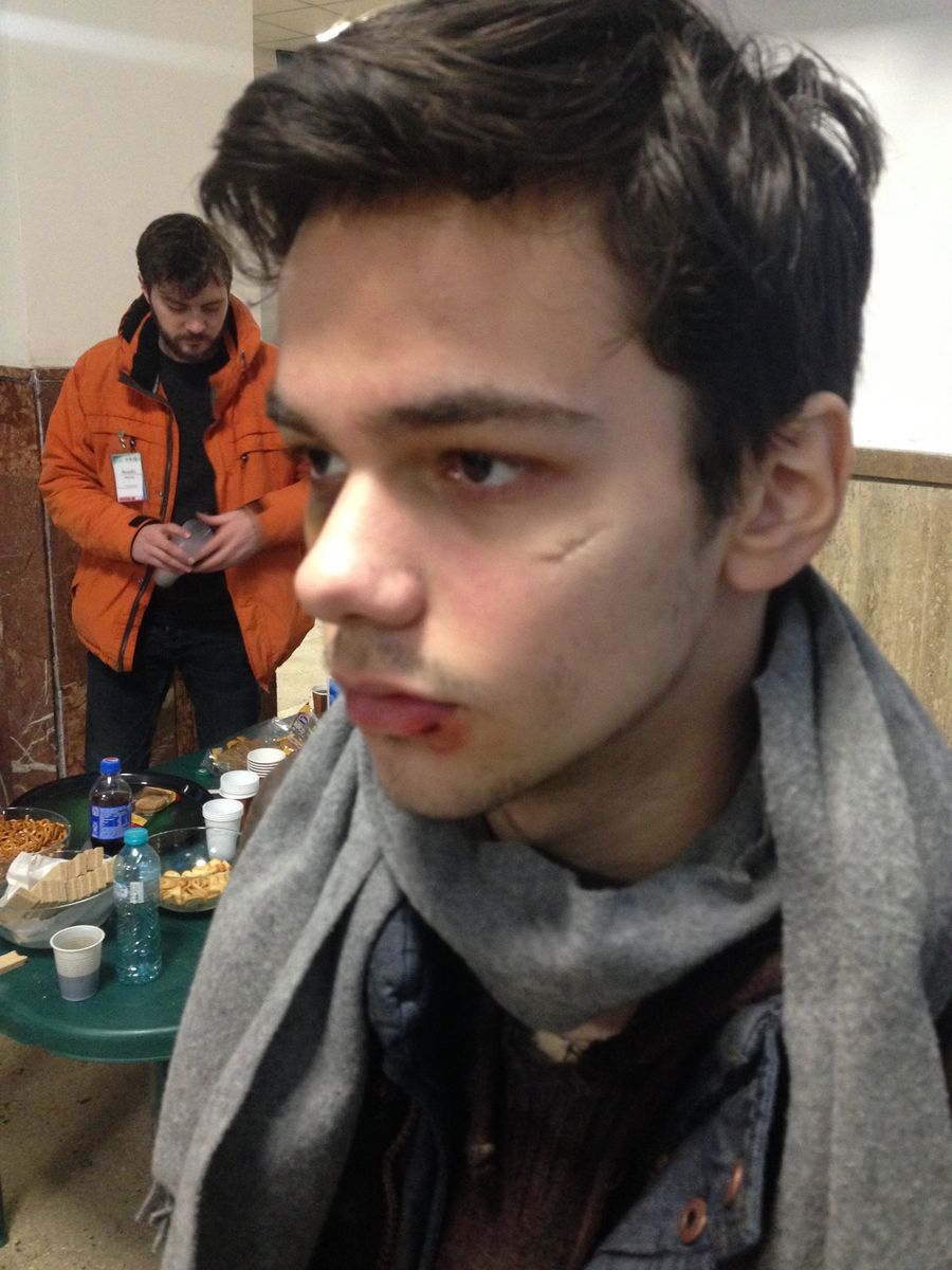 In Blue - Behind the scenes 8