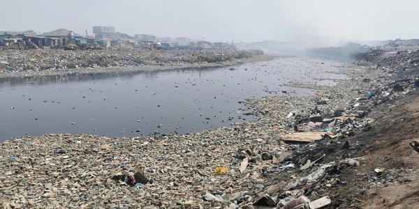 Descarte de Remédios é Crime Ambiental? Entenda a Lei