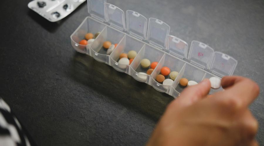 Limpeza Anual da Farmacinha: O Checklist Definitivo para o Descarte Correto