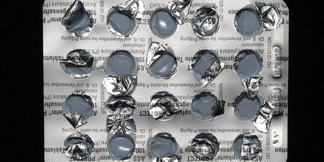 O que fazer com blisters e cartelas vazias de medicamentos?