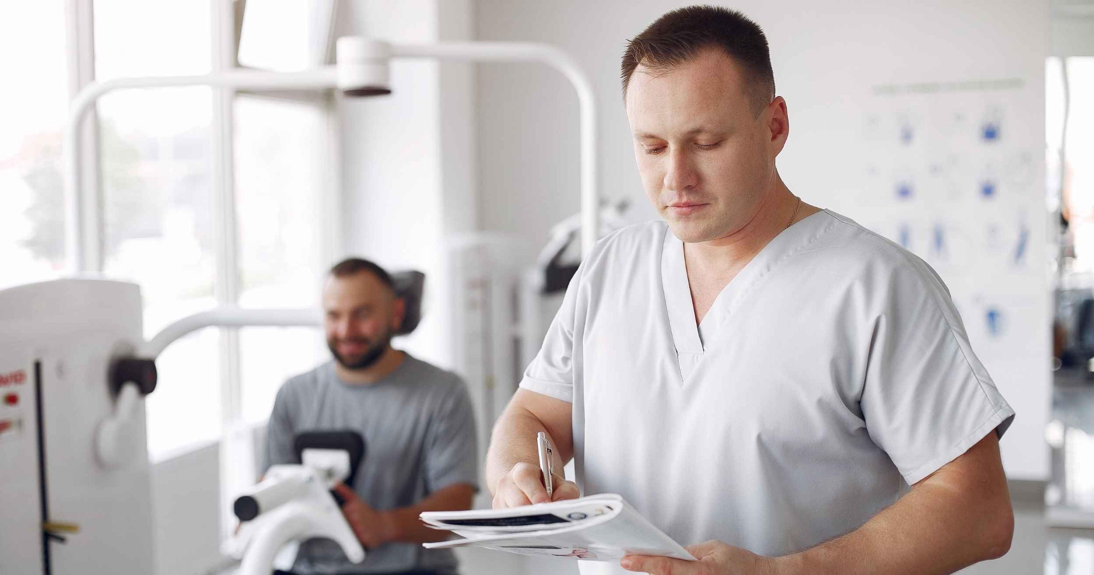 Historia clínica en fisioterapia: qué es, cómo elaborarla y por qué es importante en la atención del paciente
