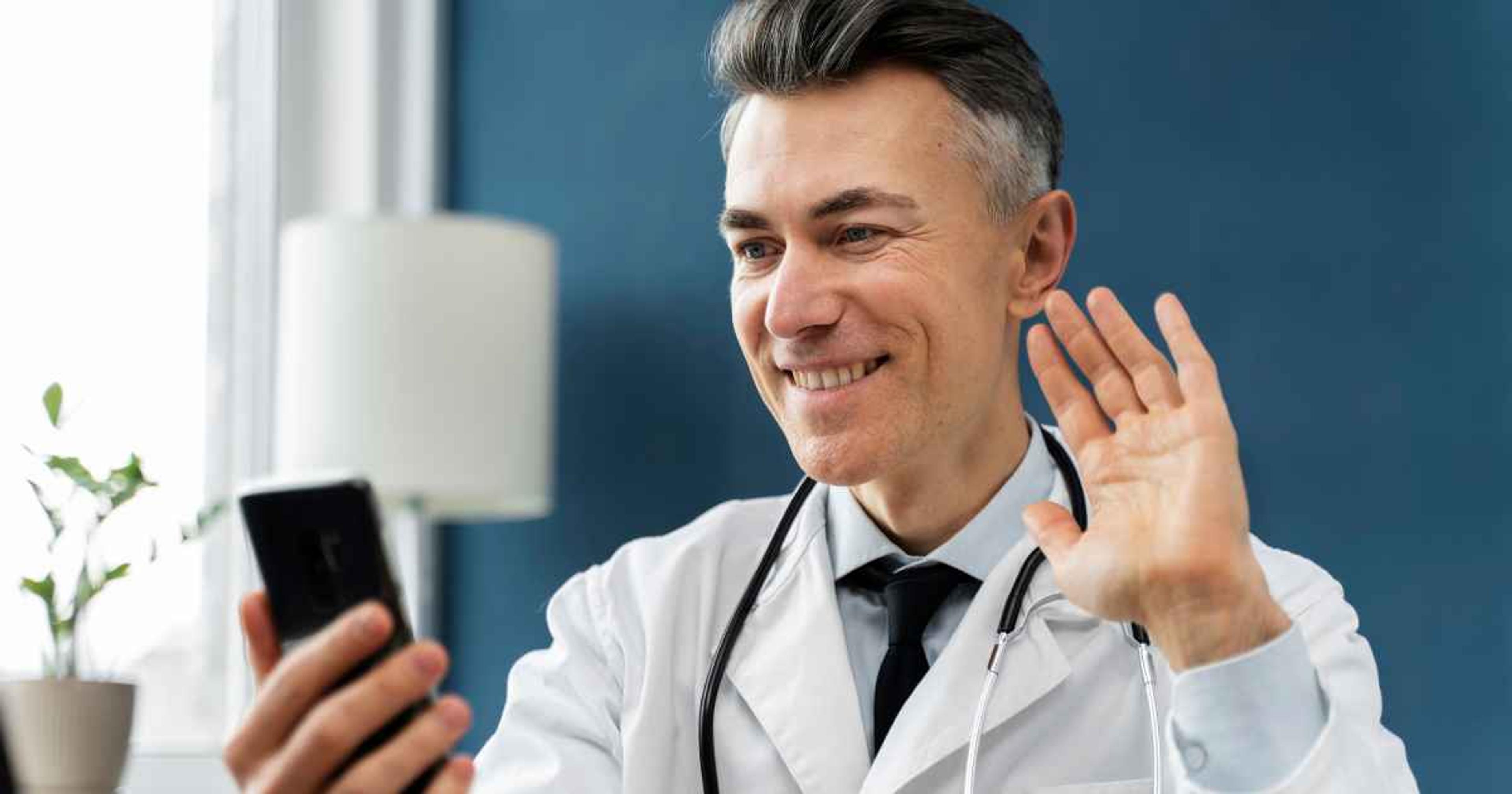Redes sociales para médicos: cómo impulsar tu clínica y conectar con más pacientes en 2025