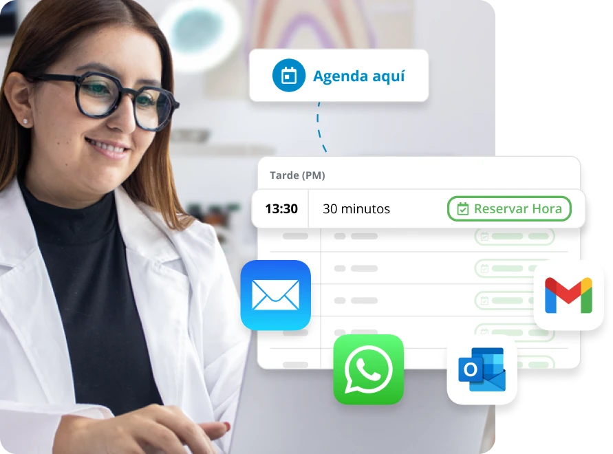 Profesional de la salud agendando una cita en Medilink, con recordatorios por correo y WhatsApp