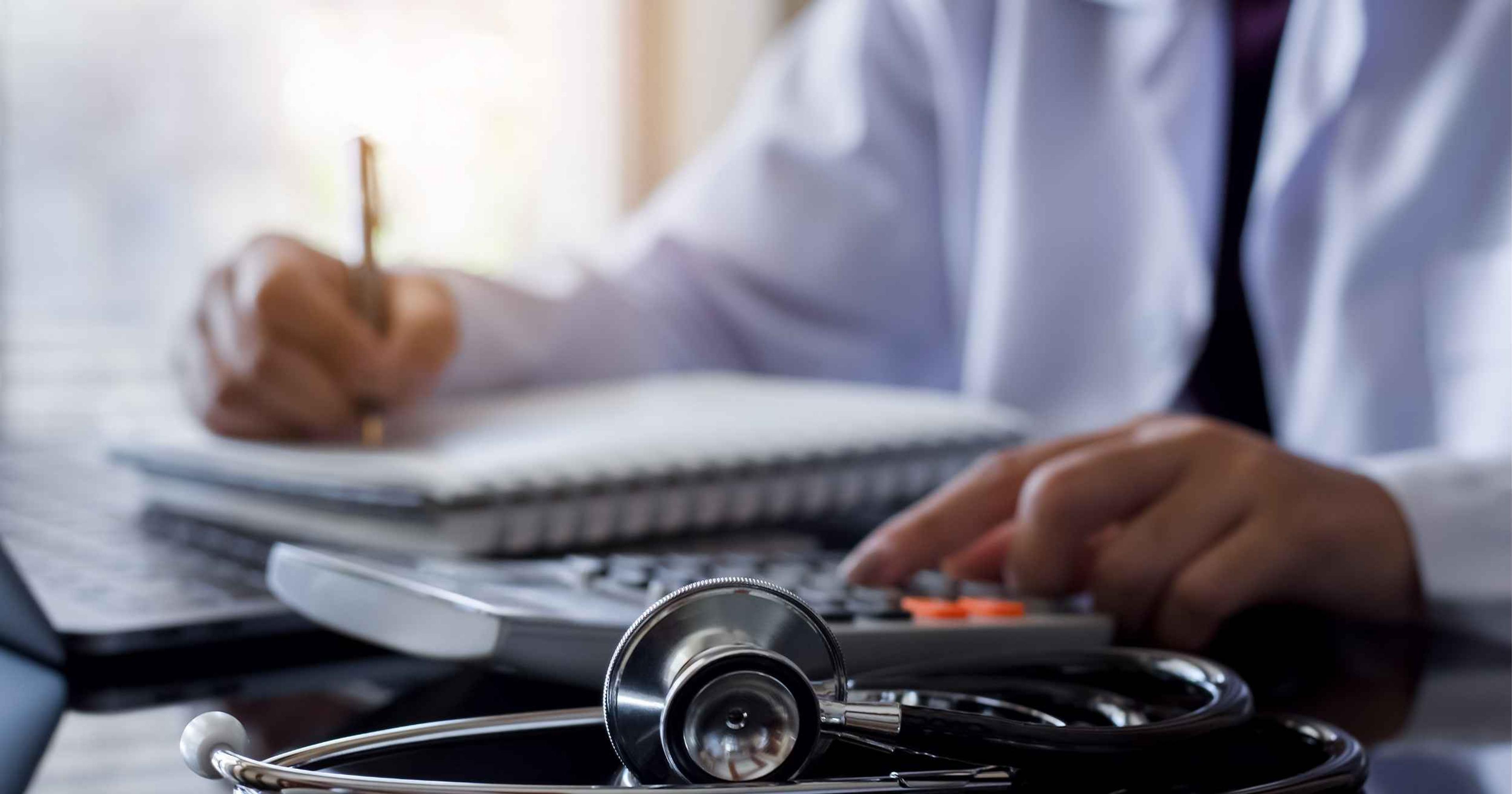 CFDI honorarios médicos: guía para facturar sin errores