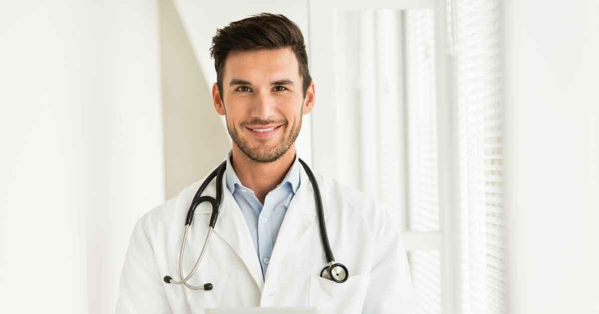 Cómo abrir un consultorio médico particular: guía completa para 2025