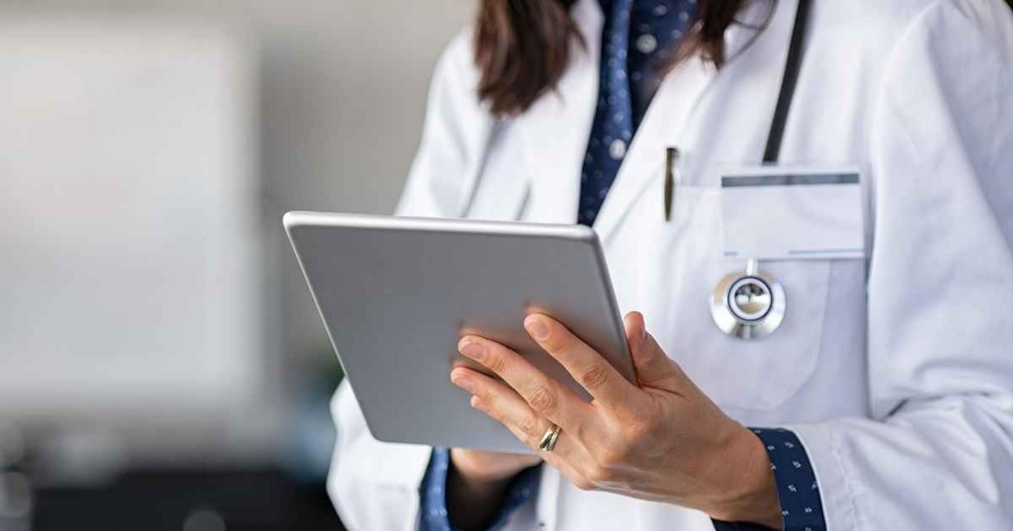 Características clave de la salud digital en 2025: interoperabilidad, nube y más