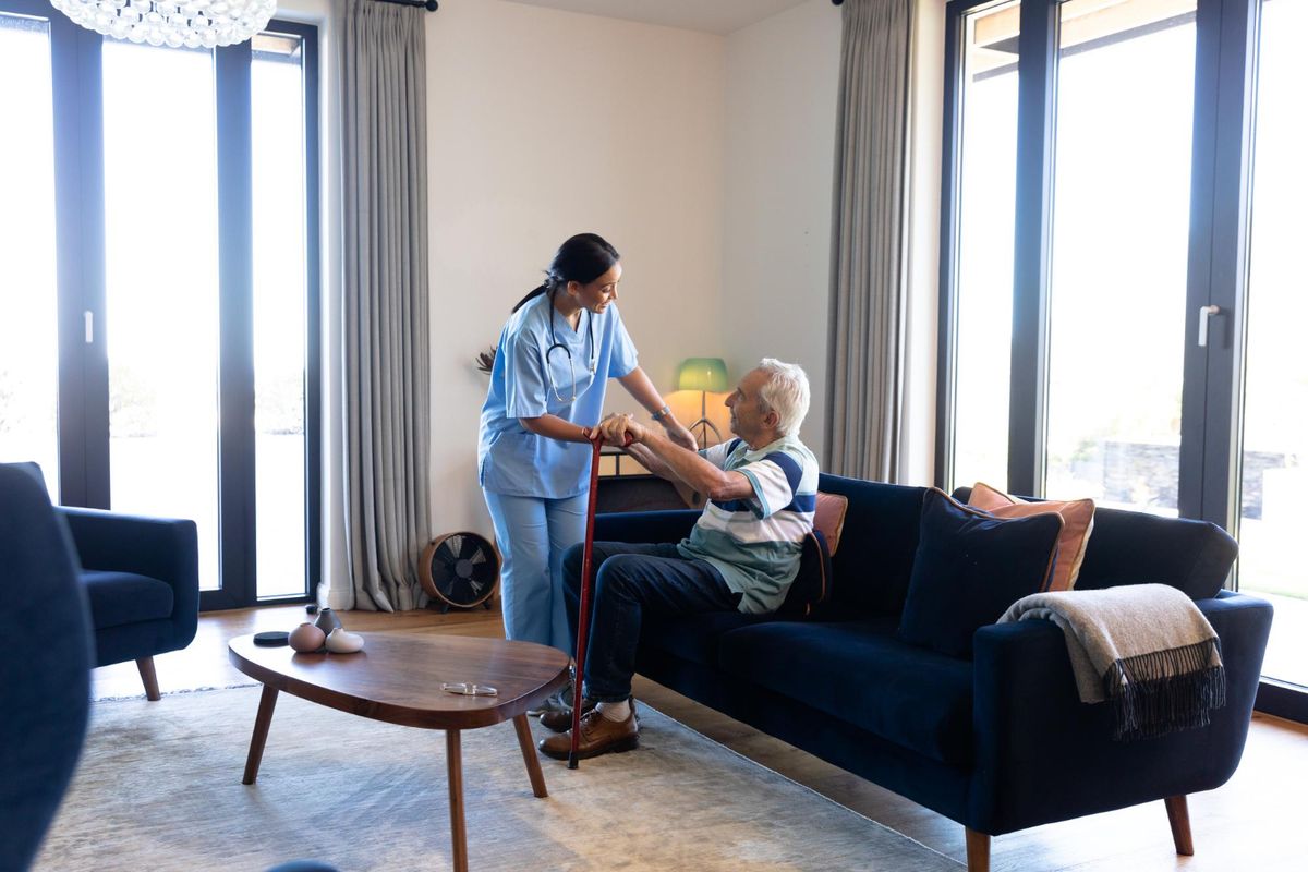 How to Plan a Safe In-Home Respite Care Schedule: Handoffs, Meds, Emergencies